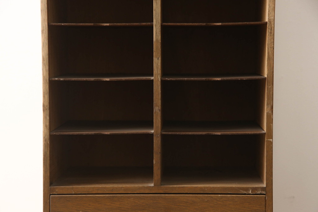 中古　昭和レトロな雰囲気を醸し出す縦型カルテケース(書類ケース、書類棚、収納棚、レターラック)(R-070355)