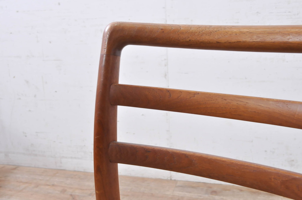 和製ビンテージ　希少　青林製作所　チーク無垢材　北欧スタイルの空間づくりにも活躍するダイニングチェア2脚セット(椅子、イス、ヴィンテージ)(R-069045)