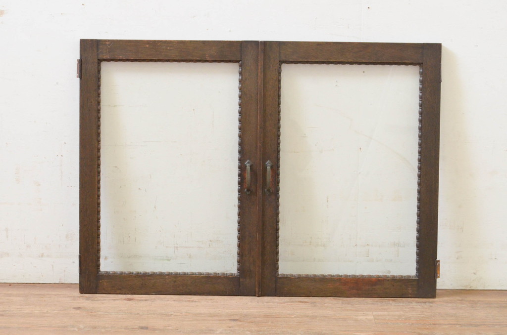 アンティーク建具　レトロな雰囲気が魅力のガラス窓2枚セット(両開き窓、ガラス戸、ガラス扉)(R-068424)