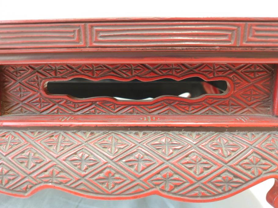 昭和初期　堆朱　牡丹彫　緻密な彫りの意匠が見事な平卓(花台、ミニテーブル、飾り台、木製、箱付き)(R-070764)