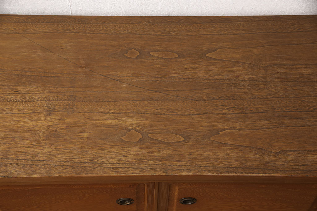 中古　国産高級家具　屋久杉・中桐材　上品な屋久杉の杢目が上質な空間づくりに活躍するローボード(テレビ台、収納棚、戸棚)(R-051022)