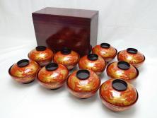 和製アンティーク　黒漆塗り　紅葉と銀杏の図柄が和の雰囲気漂う木製碗4客セット(漆器)(1)