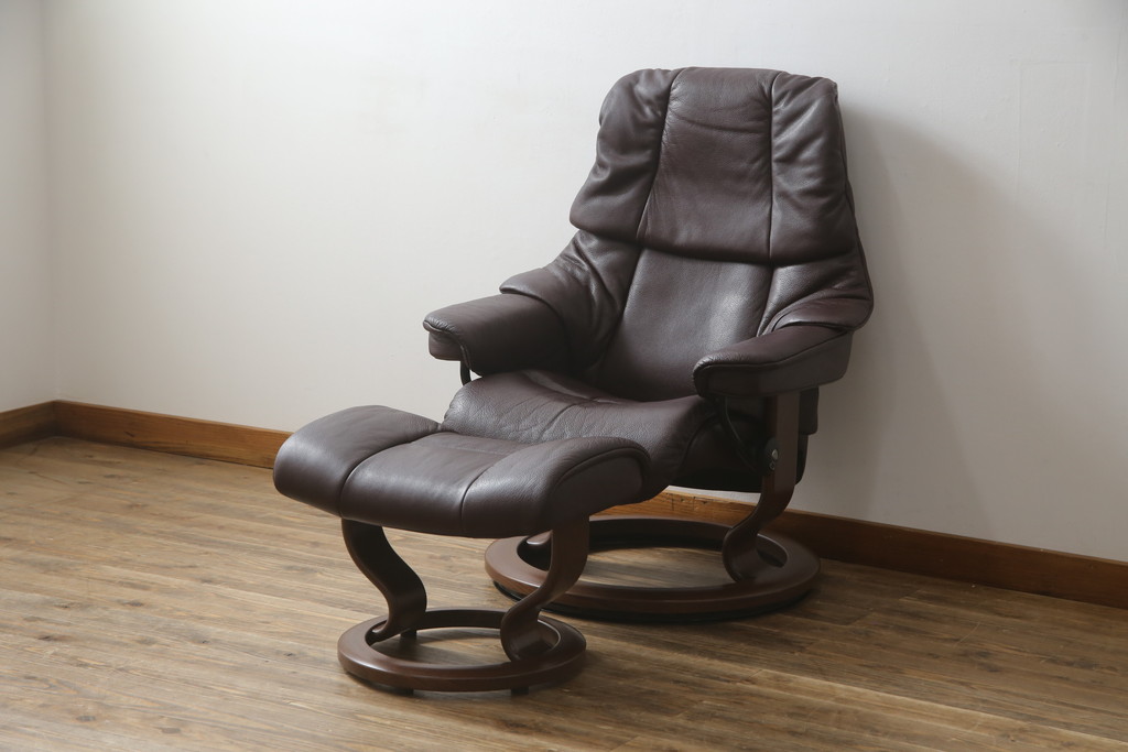 中古 美品 EKORNES(エコーネス) 本革 オットマン付き ストレスレス レノ クラシック(S)(アームチェア、リクライニングチェア、椅子、一人掛けソファ、1Pソファ)(定価約38万円)(R-076223)  | ラフジュ工房