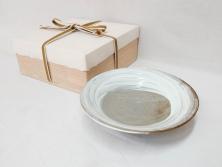 小林東五　對州窯　刷毛目(はけめ)　約21cm　6.9寸　上品な和の趣溢れる平皿(深皿、和皿、和食器、六寸九分、共箱付き)(R-070867)