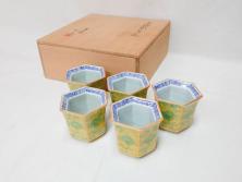 和製アンティーク　朱塗り　優美な図柄が上品な印象を放つ木製椀5客セット(漆器、和食器)