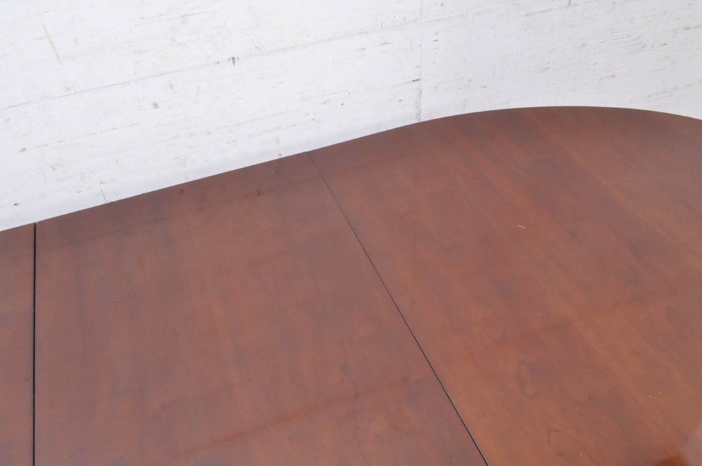 ビンテージ家具　アメリカ輸入モデル　DREXEL HERITAGE(ドレクセルヘリテイジ)　滑らかな曲線が優雅な印象のダイニングテーブル(エクステンションテーブル、食卓、4人掛け、6人掛け、オーバル型、ヴィンテージ)(R-068583)