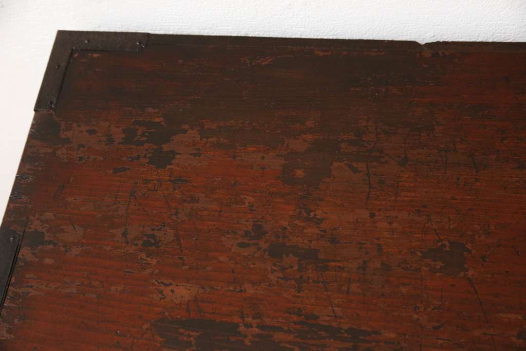 和製アンティーク　前面欅(ケヤキ)材　黒々とした金具が存在感を放つ仙台箪笥ローボード(和タンス、引き出し、衣装箪笥、ローチェスト)(R-060350)