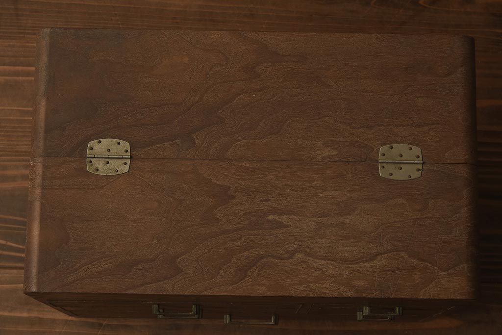 アンティーク家具　昭和初期　桑材　懐かしさ溢れる木製の裁縫箱(ソーイングボックス、小引き出し)(R-040758)