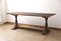 イギリスアンティーク　オーク材　クラシカルなデザインと重厚感のある佇まいが魅力的なダイニングテーブル(リフェクトリーテーブル、6人掛け)(R-047991)