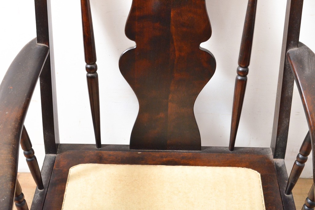 和製ビンテージ　北海道民芸家具　どこから見ても美しい!随所に見られる凝った作り込みが目を引く1人掛けソファ(一人掛けソファ、アームチェア、椅子、イス、1P、ヴィンテージ)(R-058569)
