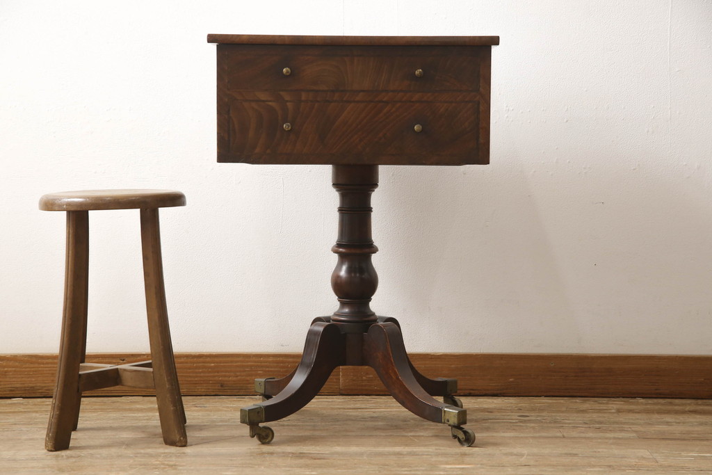 イギリスアンティーク　マホガニー材　古い靴職人のワークボックス(サイドテーブル、サイドキャビネット、コンソールテーブル)(R-063336)