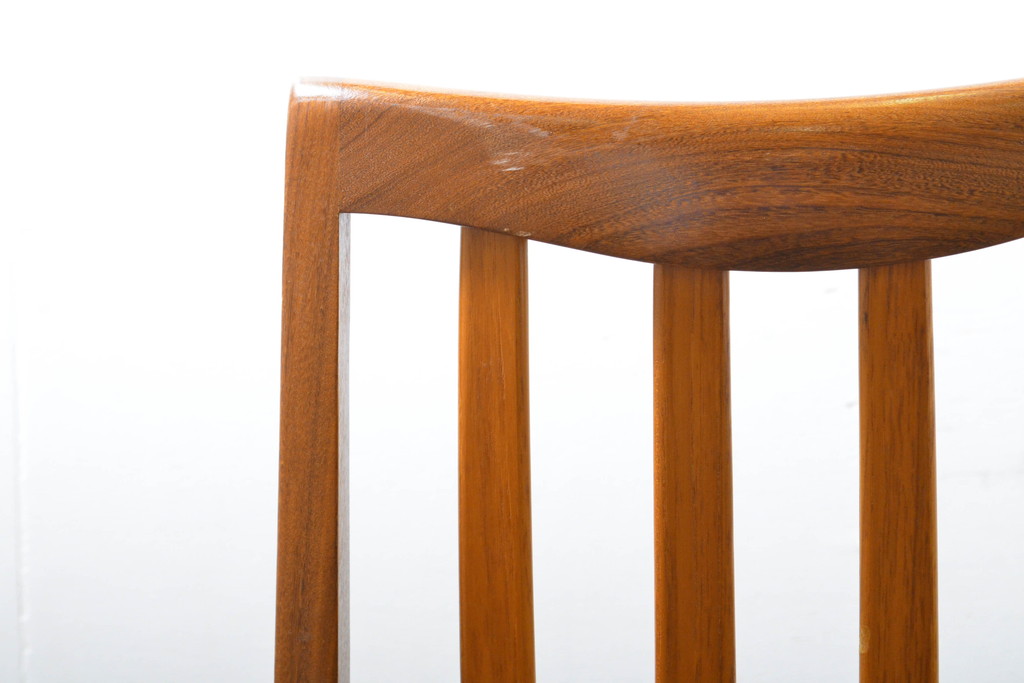イギリスビンテージ　G-PLAN(ジープラン)　チーク材　木の温もり溢れるダイニングチェア4脚セット(椅子、イス、北欧、ヴィンテージ)(R-063509)
