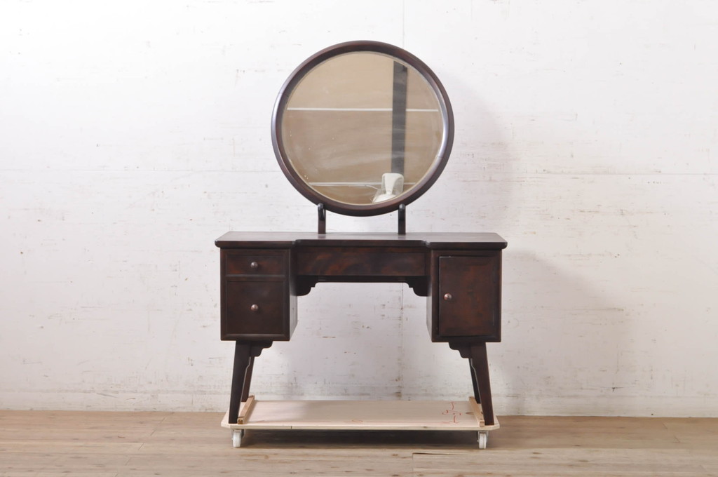 中古　松本民芸家具　丸型一面鏡　西洋アンティークのようなデザインが魅力的なドレッサー(鏡台、ミラー、化粧台)(R-068814)