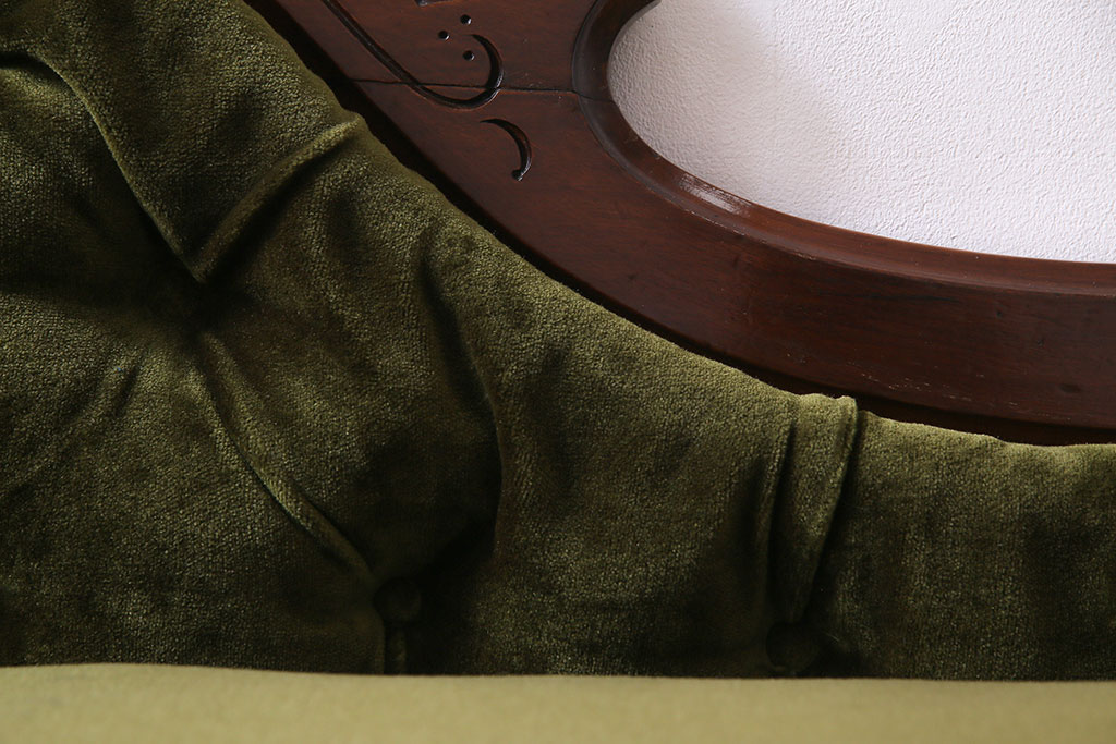 アンティーク家具　イギリスアンティーク　クラシカルなキャスター付きシェーズロングソファ(カウチソファ、長椅子)