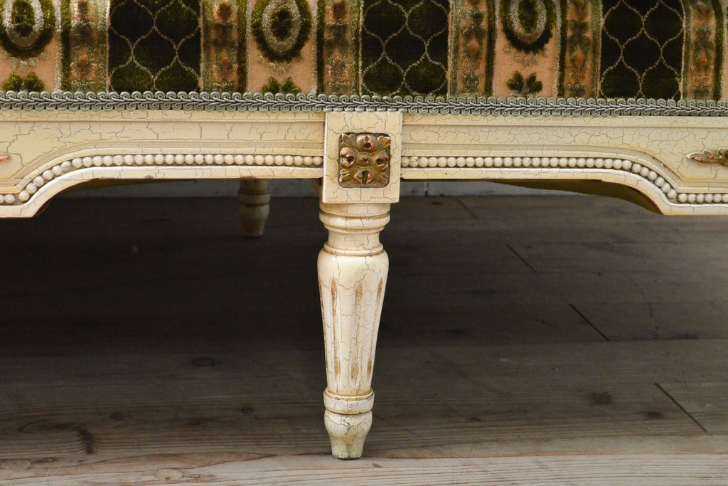 中古　イタリア製　ロココ調　随所にみられる装飾の意匠が見事な3人掛けソファ(定価推定 約120万円)(三人掛け、3P)(R-059448)