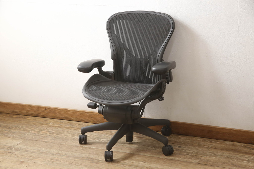 中古 美品 Hermanmiller(ハーマンミラー社) Aサイズ 座り心地を追求