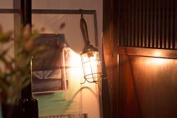 昭和レトロ　素朴なデザインが魅力のランプ風ペンダントライト(吊り下げ照明)(1)