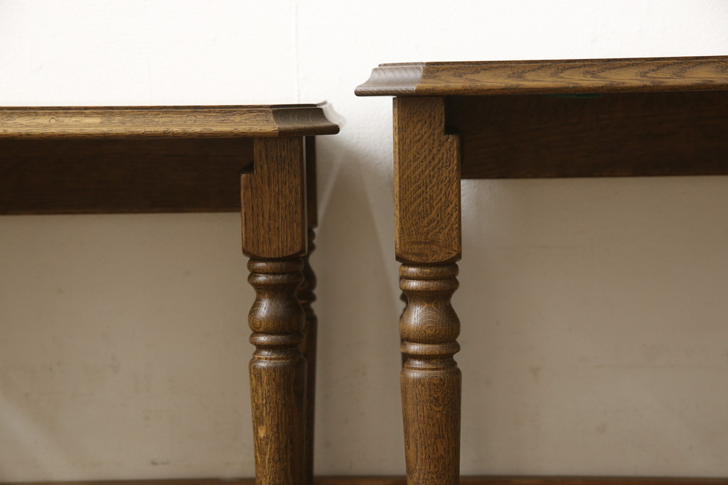 中古　美品　起立木工　オーク材　クラシカルな雰囲気漂うネストテーブル(サイドテーブル、コーヒーテーブル、カフェテーブル、ローテーブル)(R-058958)