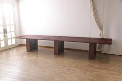 【買取】IDC大塚家具取り扱い　i4MARIANI(クアトロマリアーニ)の革張り製テーブルを買取ました。(定価約240万円)
