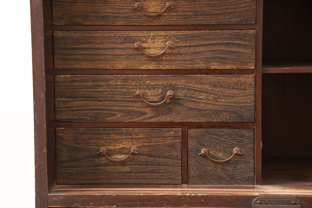 和製アンティーク　希少!　板絵　和の趣溢れる佇まいが魅力的な時代箪笥(戸棚、収納棚、和たんす)(R-054489)