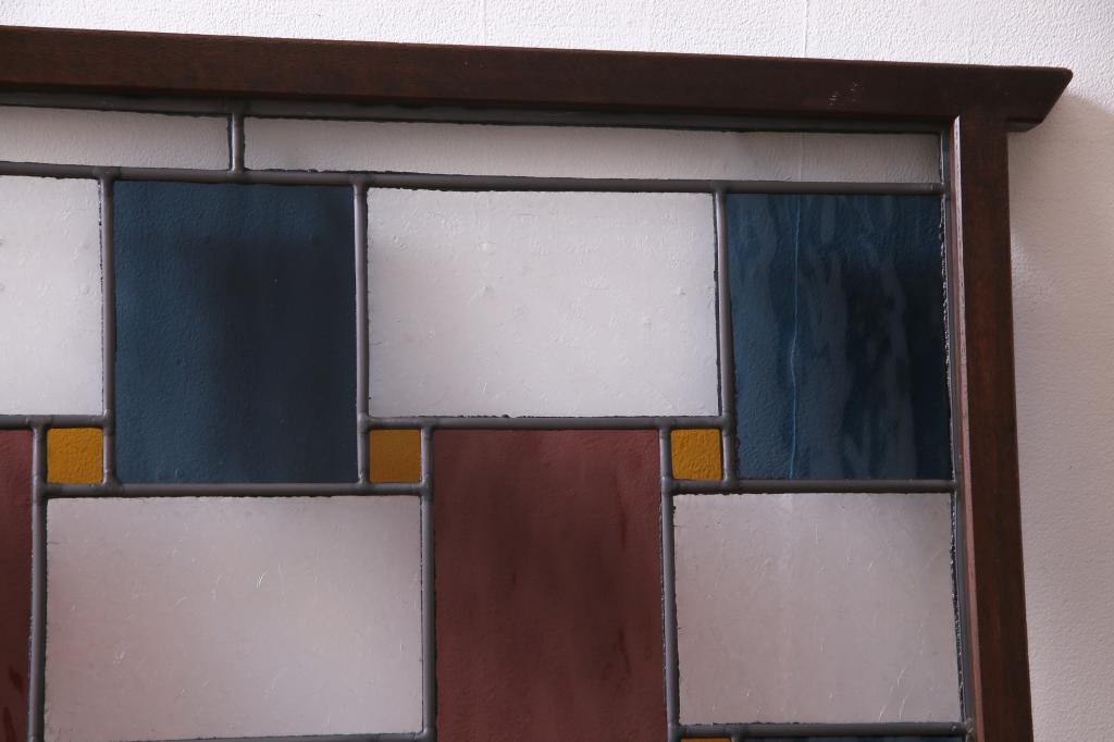 【セミオーダー家具実例】ラフジュ工房オリジナルのステンドグラスを明治大正期の古い衝立に組み入れパーテーションにリメイクしました。青・赤・黄色の色ガラス、結霜ガラスを使用し、レトロモダンな仕上がりに!(つい立て、間仕切り)