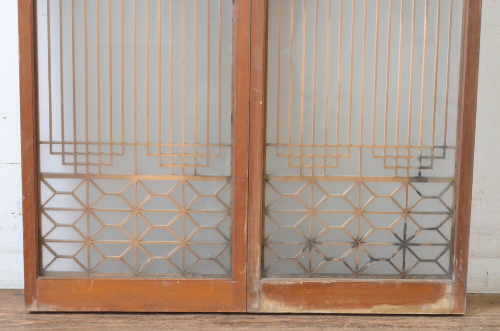 アンティーク建具　両面ガラスの組子入り　落ち着いた和の雰囲気を演出する書院戸2枚セット(窓、ガラス戸、引き戸)(R-065050)