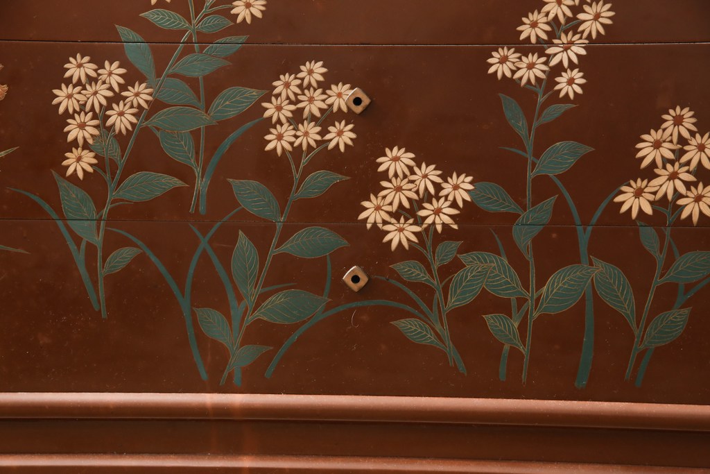 和製ビンテージ　最高級品　総漆塗り　漆絵入り　内部桐材　品のある雰囲気を醸し出す衣装タンス(着物箪笥、和たんす、ヴィンテージ)(R-059710)