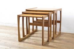 イギリスビンテージ　G-PLAN(ジープラン)　チーク材　温かみのある木味が魅力のネストテーブル(サイドテーブル、カフェテーブル、コーヒーテーブル、ローテーブル、北欧、ヴィンテージ)(R-065154)