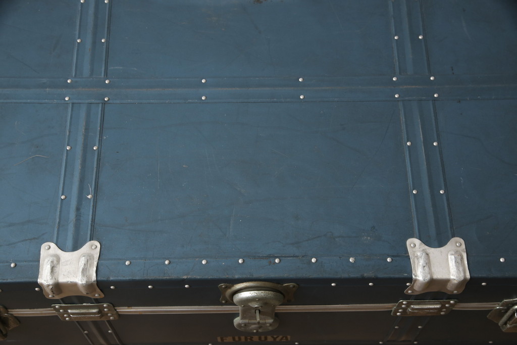 和製ビンテージ　ブルーカラーがお洒落な雰囲気を高める舟トランク(センターテーブル、ヴィンテージ)(R-056855)