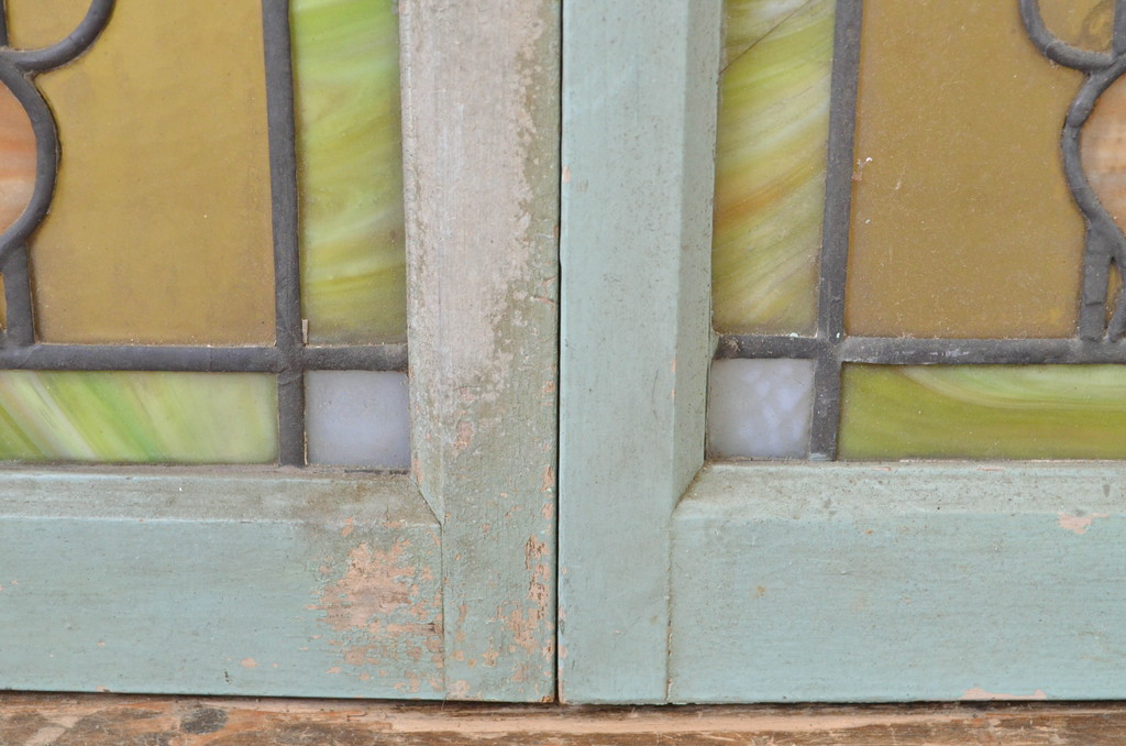 アンティーク建具　大正ロマン　レトロな雰囲気が魅力のステンドグラス窓2枚セット(明り取り、明かり取り)(R-064259)
