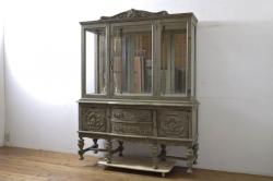 アンティーク家具　透かし彫り　指物　高級品　タモ玉杢材の小ぶりな古い飾り棚