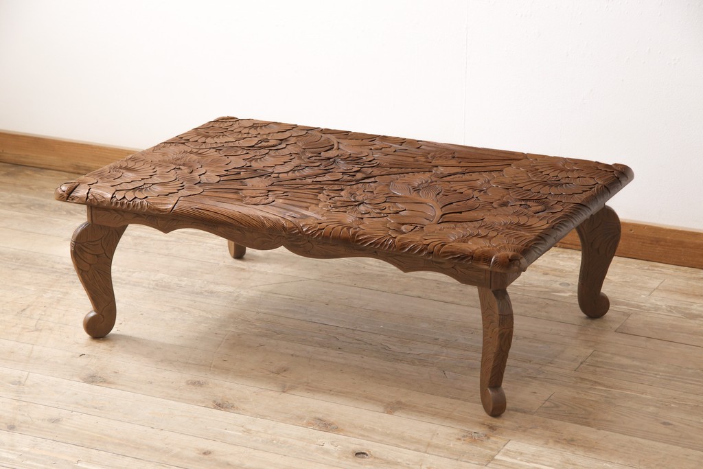 中古 日光彫 繊細な彫り込みが目を惹くテーブル(座卓、ローテーブル)(R