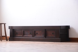 北欧ヴィンテージ　美品　ローズウッド材の美しさが際立つ、洗練された佇まいのサイドボード(リビングボード、収納棚、キャビネット、ビンテージ)(R-074642)