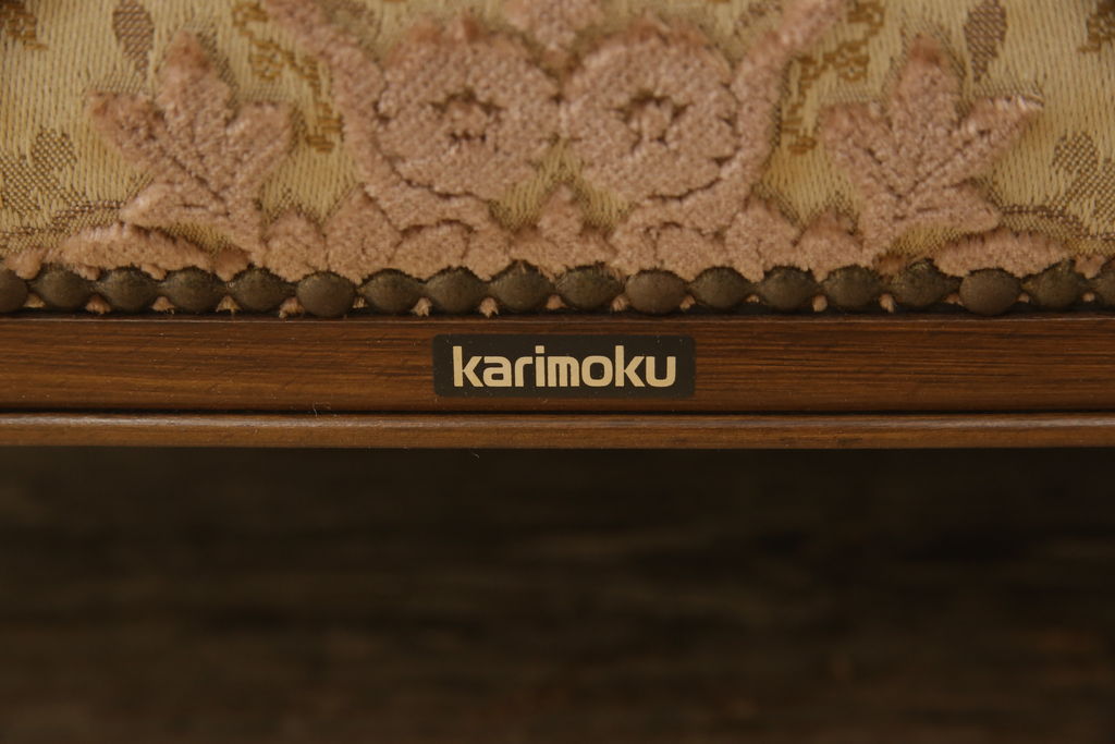 中古　美品　カリモク家具(karimoku)　domani(ドマーニ)　Louis(ルイ)XVシリーズ　優雅な佇まいの2人掛けソファ(二人掛け、2P)(R-058935)