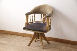 和製ビンテージ　民芸家具　温かい木の温もり溢れるスツール(丸椅子、丸イス、板座チェア、ヴィンテージ)(R-066895)