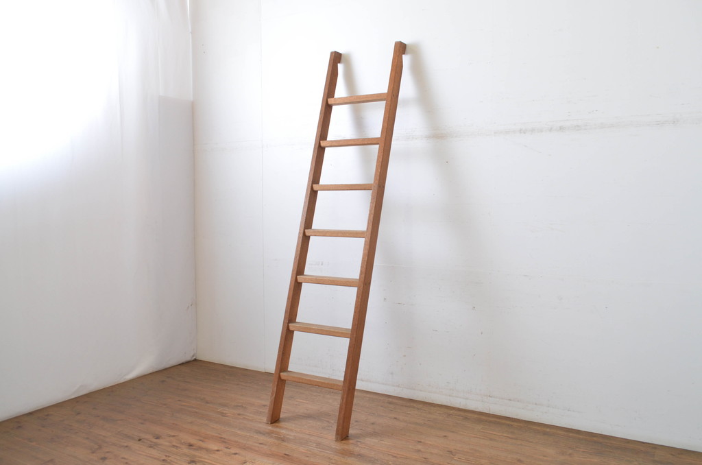 和製アンティーク レトロな空間を演出する無垢材のハシゴ(梯子、はしご、ラダー、ディスプレイ)(R-064597) ラフジュ工房