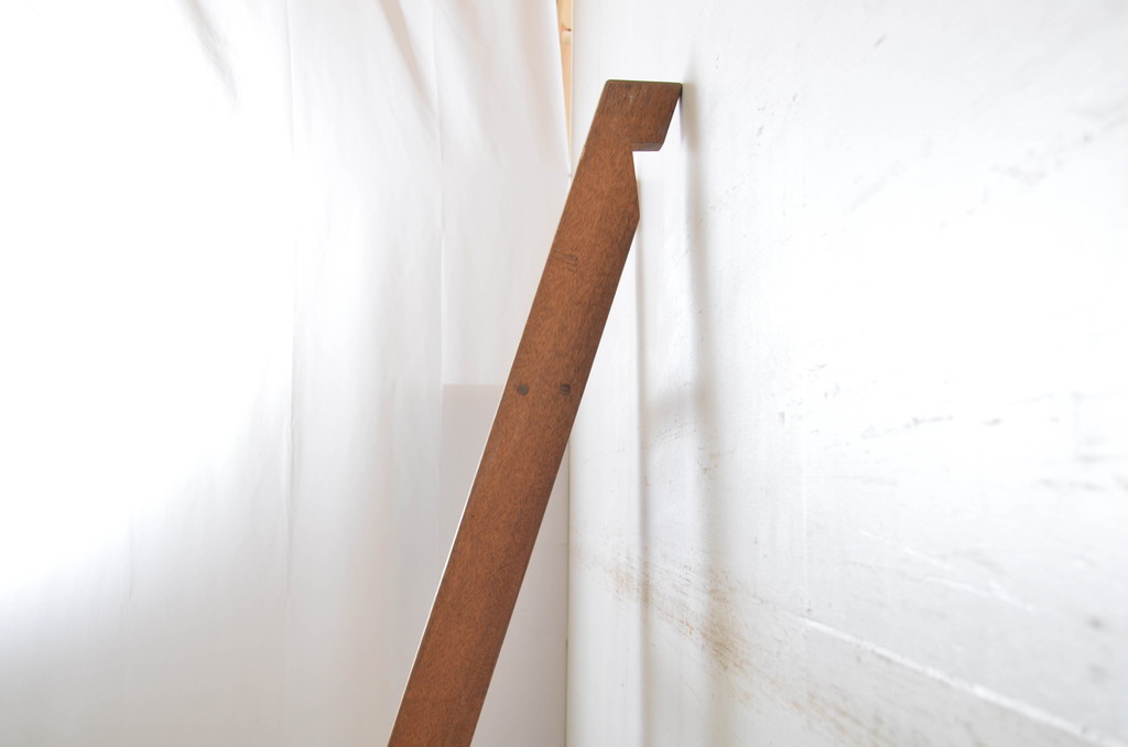 和製アンティーク　レトロな空間を演出する無垢材のハシゴ(梯子、はしご、ラダー、ディスプレイ)(R-064597)