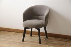 中古　超美品　イタリア　ミノッティ(Minotti)　シンプルモダンなデザインが美しい回転式ダイニングチェア(定価35万円)(回転イス、椅子)(R-061469)
