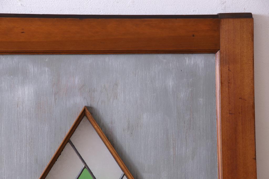 【セミオーダー家具実例】板戸2枚をリメイク!グリーンがかったグレーとアンティークホワイトでペイントを施し、色ガラス、結霜ガラスを使用したラフジュ工房オリジナルのステンドグラスを組み入れました。(引き戸、建具)