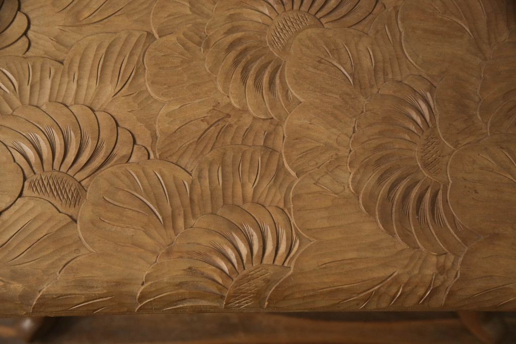 和製ビンテージ　民芸家具　日光彫り　脚や棚にまで施された彫刻が目を引くサイドテーブル(コンソールテーブル、ローテーブル、ヴィンテージ)(R-073277)