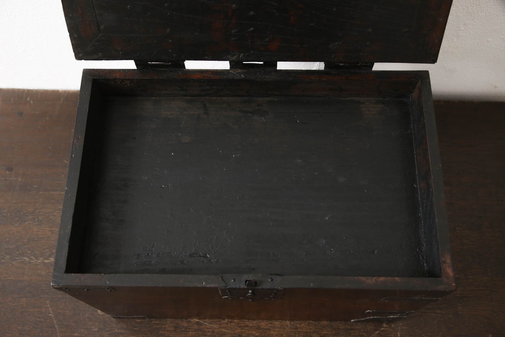 和製アンティーク　総欅(ケヤキ)材　経年を感じる質感が味わい深い硯箱(小引出し、小物入れ、掛け硯、小物収納)(R-064854)