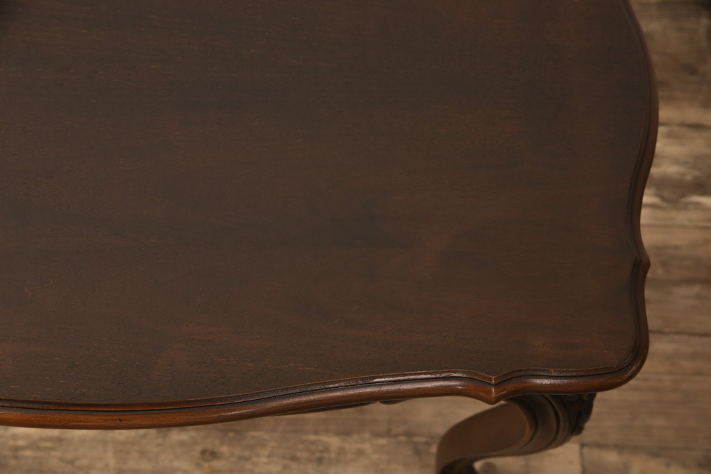 中古　カリモク家具(karimoku)　domani(ドマーニ)　Louis(ルイ)XVシリーズ　エレガントなフォルムが魅力的なサイドテーブル(センターテーブル、ローテーブル、コンソールテーブル)(R-053976)