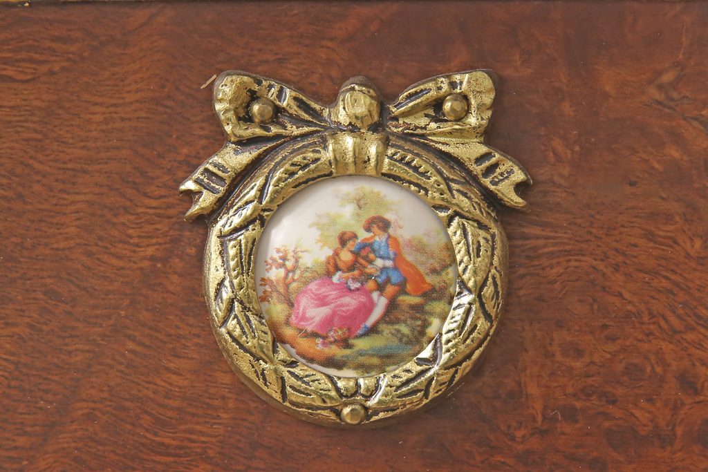 中古　スペイン高級家具　MUARVA S.L.　繊細で華やかな装飾が魅力の小振りなコンソールテーブル(サイドテーブル、飾り台)(R-054782)