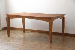 中古　arflex(アルフレックス)　GRAN(グラン)　シンプルモダンな空間づくりに活躍するセンターテーブル(リビングテーブル、ローテーブル、サイドテーブル)(定価約28万円)(R-060709)