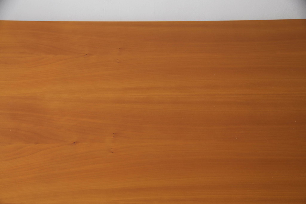 中古　イタリア製　ポラダ(porada)社　すっきりとした佇まいが魅力的なダイニングテーブル(4人掛け、6人掛け、食卓)(定価約32万円)(R-073290)