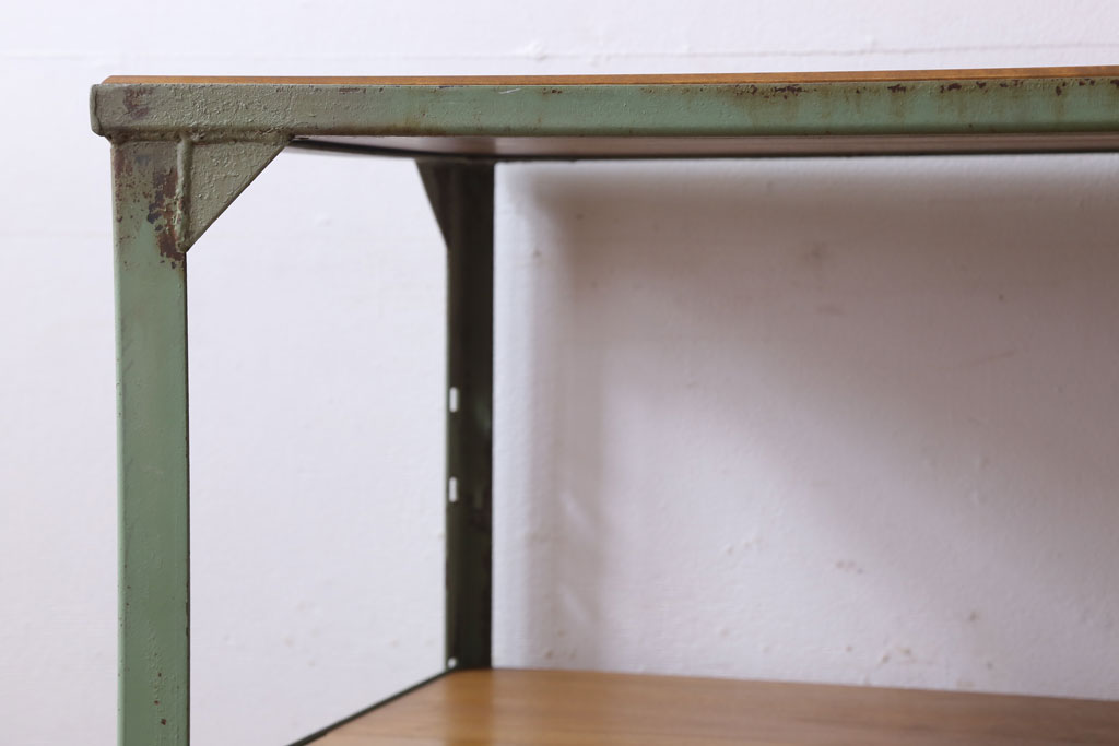 ヴィンテージ家具　フランスビンテージ　オリジナルペイント　シャビーな雰囲気が魅力的なラック(陳列棚、飾り棚)