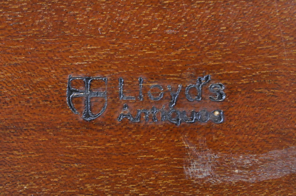 アンティーク雑貨　イギリスアンティーク　Lloyd's Antiques(ロイズ・アンティークス)　まるで絵画のような象嵌が目を惹くトレー(お盆、タペストリー、英国)(R-065604)