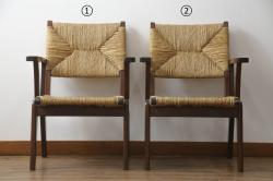 【セミオーダー家具実例】イギリスアンティークのチェア2脚に高品質リペアを施しました。カタログよりお好みの座面生地をお選びいただき張り替え。現状の色味を活かした濃い茶色に着色しました。(椅子、イス、ダイニングチェア)