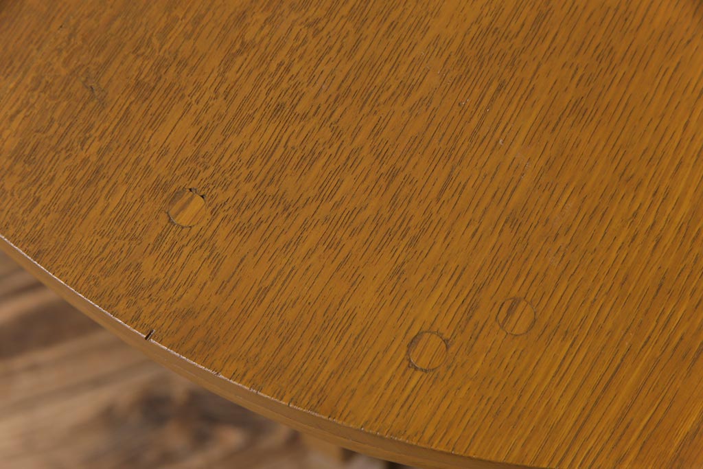 アンティーク家具　昭和中期　ナラ材　素朴で温もり溢れるコーヒーテーブル(ラウンドテーブル、花台)
