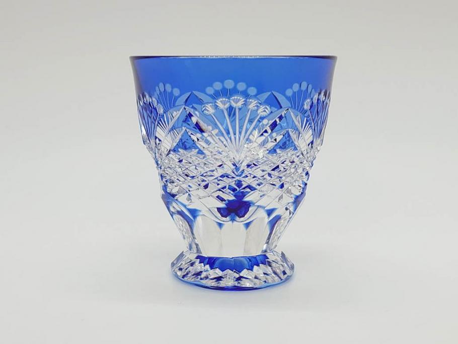 江戸切子　カガミクリスタル　根本幸雄作　細部まで施されたカットが美しい懐石杯(KAGAMI CRYSTAL、酒器、グラス、ガラス、硝子、共箱付き)(R-073762)